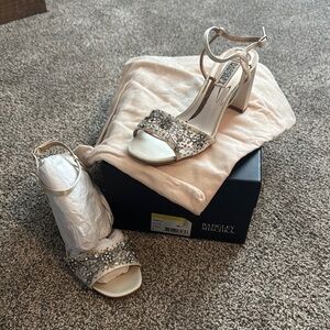 Badgley Mischka Women's Silver Heeled Sandals